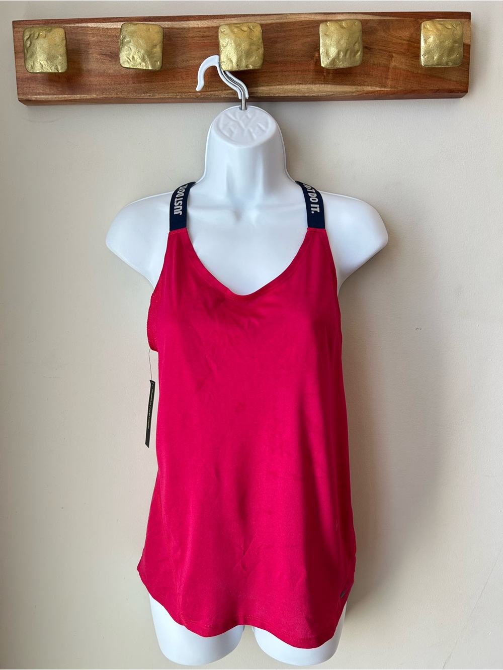 BNWT Nike Dri-FIT Hot Pink JDI Strap Workout tank Size M - Picture 1 of 8